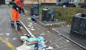 Česte pojave u Banjaluci: Apel da se ne odlaže otpad pored kontejnera