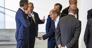 Šolc predložio Orbanu da izađe tokom rasprave o Ukrajini: “Možda da popijete kafu ispred”