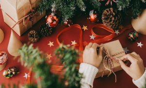 Ne pretjerujte sa poklonima za Božić: Djeca bi mogla da se zasite, a to ne želimo