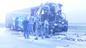 Stravične scene na auto-putu: U lančanom sudaru 11 mrtvih i više od 50 povrijeđenih