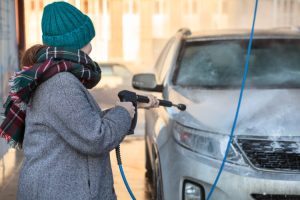 Da li je pranje automobila zimi poželjno i koji su rizici?