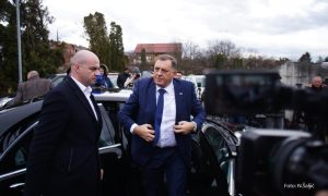 Dočekan aplauzom: Dodik došao na ročište u Sudu BiH VIDEO