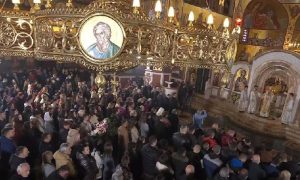 Veliki broj vjernika u Hramu: Mitropolit Joanikije služio Božićnu liturgiju u Podgorici