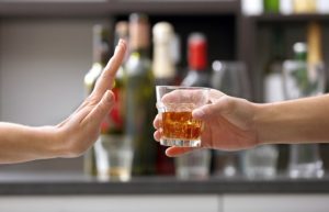 Istraživanje pokazalo: Konzumiranje manje alkohola smanjuje rizik od demencije