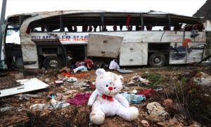 Strašna nesreća! Prilikom prevrtanja autobusa poginulo devet osoba, 30 povrijeđeno