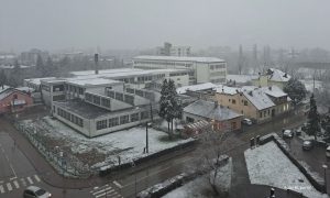 Snijeg prekrio Banjaluku: Zimska služba na terenu, svi putevi prohodni
