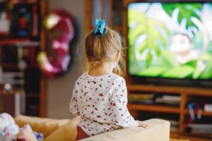 Kako stalno gledanje istih crtanih filmova utiče na djecu?