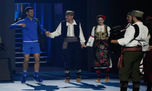 I Novak Đoković se uhvatio u kolo: “Ajde, Jano” zaorilo se Melburnom VIDEO