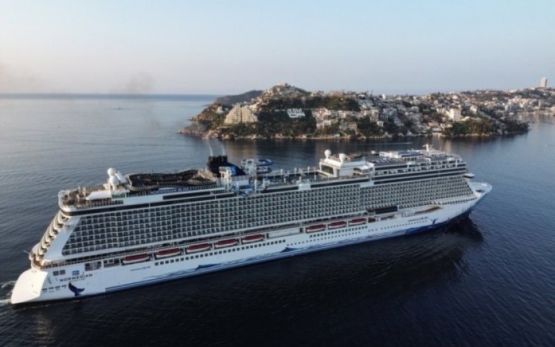 Nosi čak 7.600 putnika: Dvije milijarde dolara vrijedan kruzer isplovio iz Majamija VIDEO