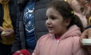 Duh i tradicija najradosnijeg praznika u Banjaluci: Marija Đukić pronašla zlatnik u česnici