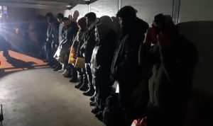 Otkriveni na graničnom prelazu Gradiška: U skrivenom prostoru kamiona krijumčario 27 migranata