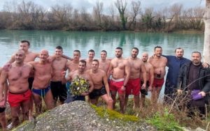Mostar: Pobjednik plivanja za Časni krst Ljubo Knežić
