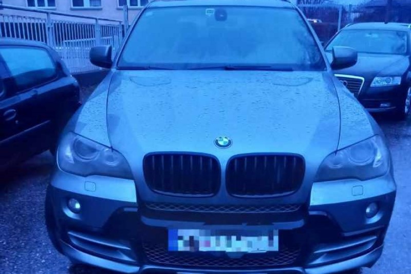 Treći put ostao bez automobila: Policija od bahatog vozača oduzela skupocjeni BMW
