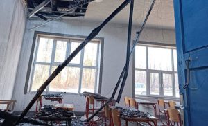Povratak u klupe: Đaci krenuli u školu nakon što im je u požaru izgorjela učionica