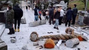 Spasioci se bore da dođu do preživjelih ispod ruševina: Broj žrtava zemljotresa povećan na 55