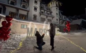 Romantične scene na Jahorini: Mladić iz Dubaija zaprosio djevojku iz BiH VIDEO
