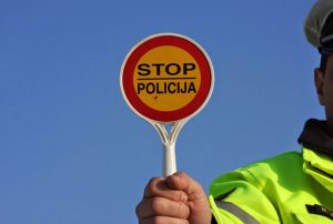 Iz saobraćaja isključen vozač iz BiH: Za pola sata počinio 12 teških prekršaja