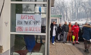 Šest mjeseci nemaju zdravstveno osiguranje: Radnici Doma zdravlja Istočno Sarajevo održali štrajk