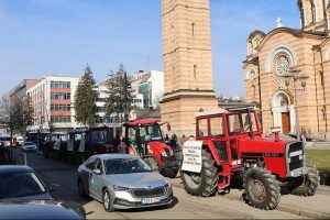 Traktori opet ispred Gradske uprave: Poljoprivrednici traže isplatu subvencija