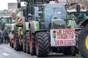 Nastavljen protest poljoprivrednika: Kolona traktora ušla u Berlin