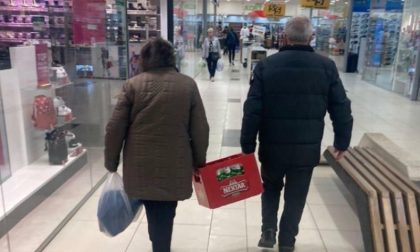 Zajedničkim snagama! Fotografija starijeg para nasmijala Banjalučane FOTO