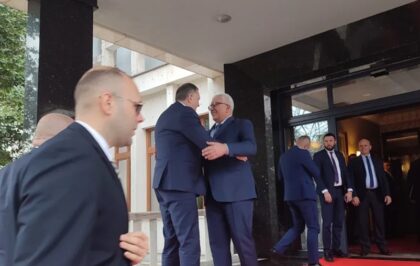 Mandić dočekao predsjednika Srpske: Raduje se Crna Gora u koju si došao VIDEO