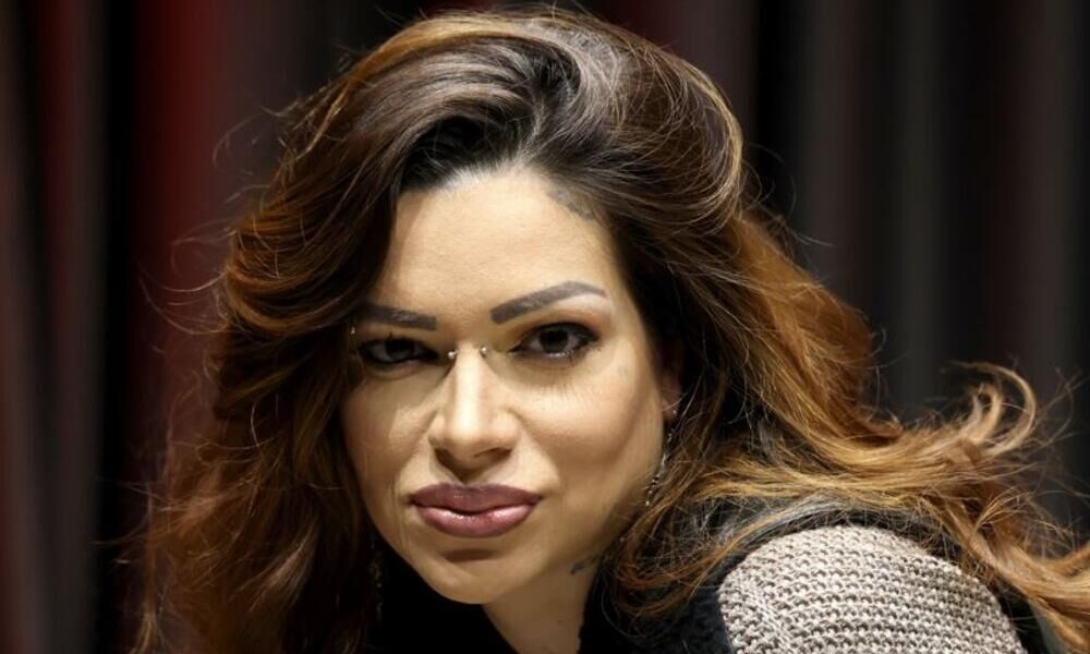 Pjevačica u centru skandala: Potukla se s majkom oko nasljedstva nakon što je otac digao ruku na sebe