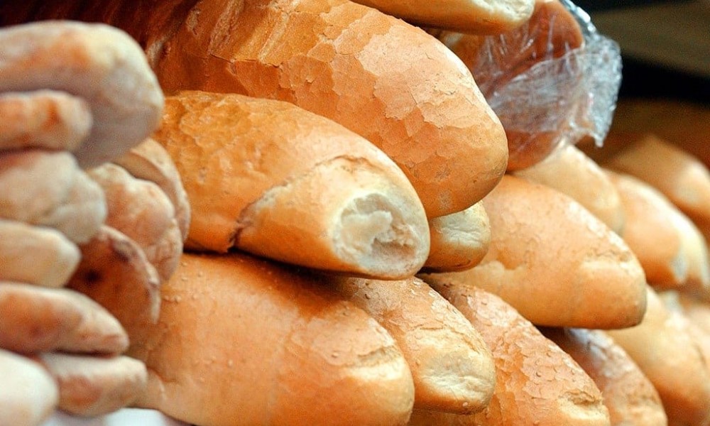 Potrošači se već zabrinuli: Pogledajte zbog čega će uskoro skočiti cijena hljeba