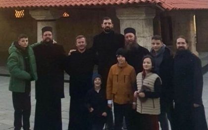 Pauzu iskoristio za odlazak u Prizren: Mirotić obišao svetinje na Kosmetu