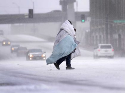 Škole i druge ustanove zatvorene: Snježna oluja u Americi, otkazani mnogi letovi