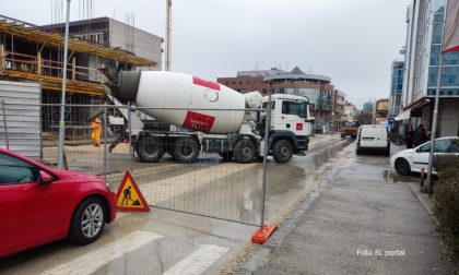 Rok bio tri dana, radovi traju već deset: Ulica u centru Banjaluke i dalje raskopana FOTO/VIDEO