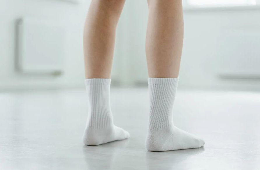 Čudne fantazije: Prodajom svojih nošenih i znojavih čarapa zarađuje ogroman novac