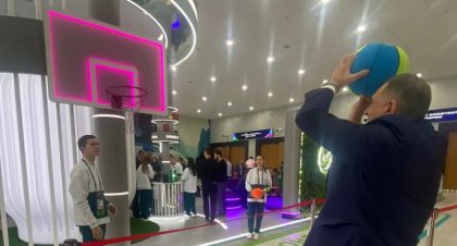 Nije zaboravio poteze iz mladosti: Dodik pokazao košarkaško umjeće u Kazanju VIDЕO