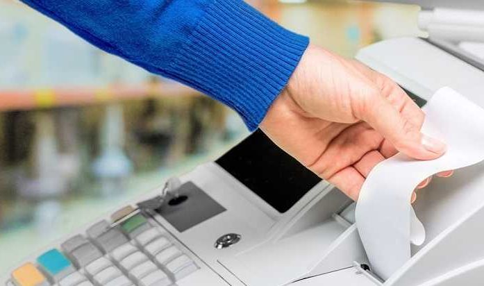 Mali preduzetnici odahnuli: Fiskalne kase na pijacama ipak nisu obavezne do kraja 2025.