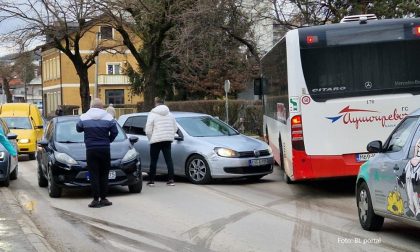 Svako malo – sudar! Još jedna nezgoda u Banjaluci FOTO