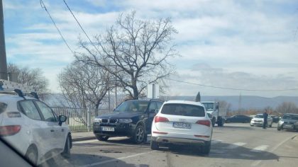 Sudar četiri automobila: Povrijeđene tri osobe, otežan saobraćaj