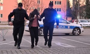 Koban ubod nožem u grudi: Banjalučanka osumnjičena za ubistvo ostaje iza brave