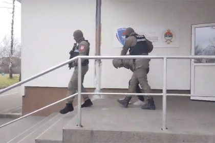 Zatražen pritvor za uhapšene u akciji “Kum”: Izdavali lažne dozvole o prelasku granice