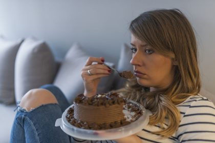 Kontrolišite svoje porcije: Naučite kako da smanjite apetit uzrokovan stresom