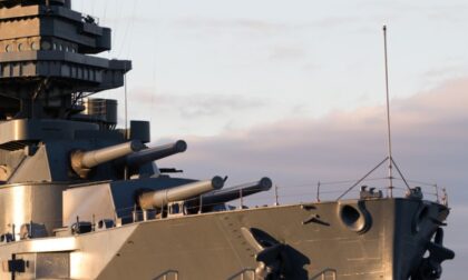 Okršaj u Crvenom moru: Grčka fregata “Hidra” prvi put pucala iz topa