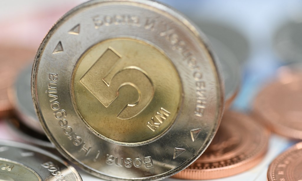 Probajte već sutra! Stavite novčanicu na ovo mjesto u kući i pare će se lijepiti za vas