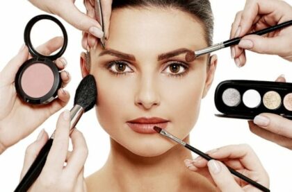 Četiri jednostavna trika kako da šminkom podignete kapke