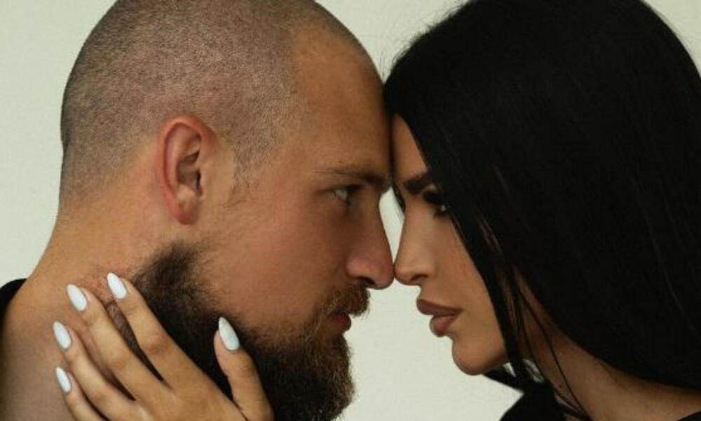 Bijesna mašina od 100.000 evra: Ana Rajković od muža dobila luksuzan automobil FOTO