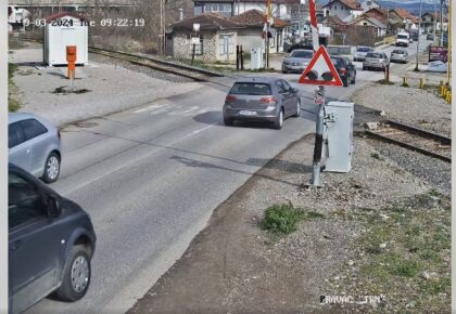 Nesavjesni ne miruju: Opet polomljen polubranik na prelazu u Zalužanima u Banjaluci VIDEO
