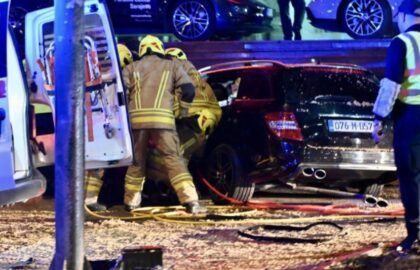 Vatrogasci izvlačili povrijeđene: “Mercedes” udario u betonske stepenice VIDEO