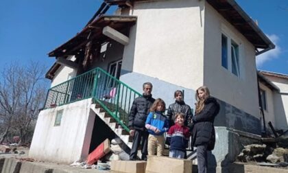 U požaru ostali bez kuće: Osmočlanoj porodici sa Kosmeta obećana pomoć u obnovi