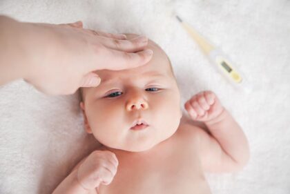 Kako spustiti temperaturu kod bebe i kad se javiti ljekaru?