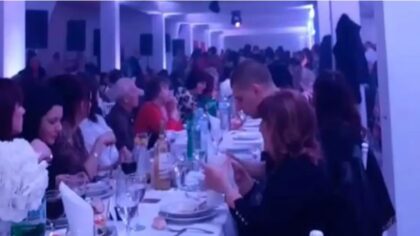 Prisutne “očas posla” podigao na noge: Dodik zapjevao čuveni hit “Božanstvena ženo” VIDEO