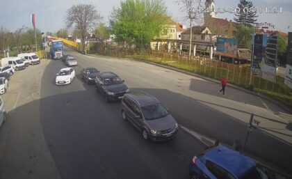 Kolone vozila na ulazu u BiH na GP Gradiška i Velika Kladuša