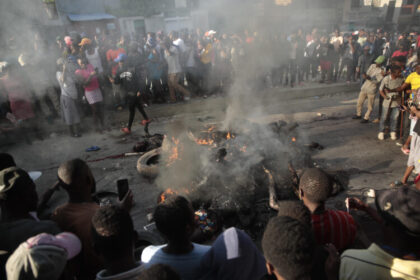 Rasulo na Haitiju: Bande napale vladine zgrade i predsjedničku palatu VIDEO